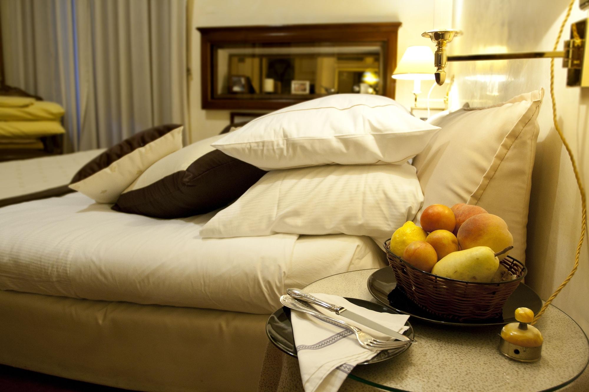 Guesthouse Borromeo Roma Exterior photo